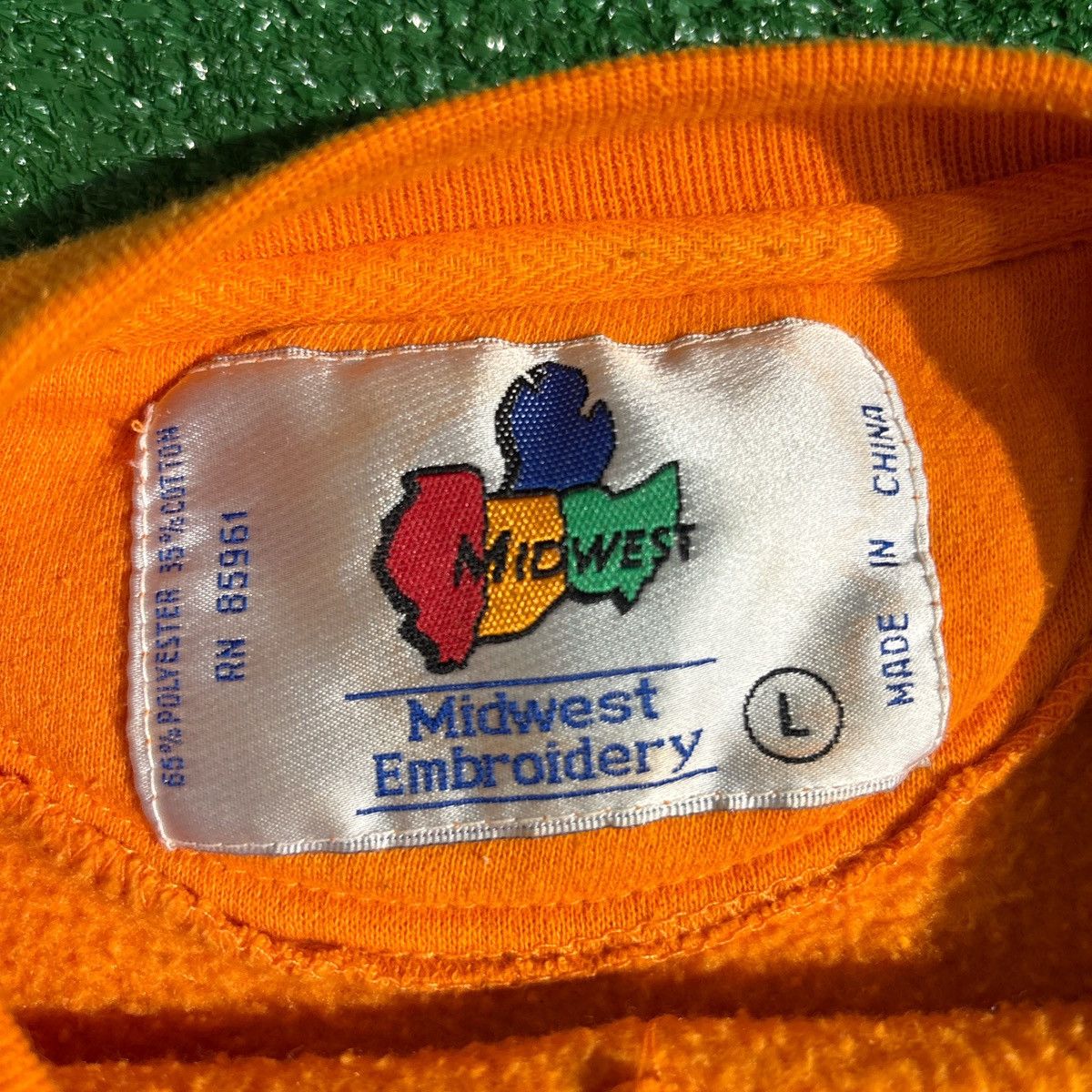 NCAA × Vintage Vintage University of Tennessee Embroidered Sweatshirt Size US L / EU 52-54 / 3 - 3 Thumbnail