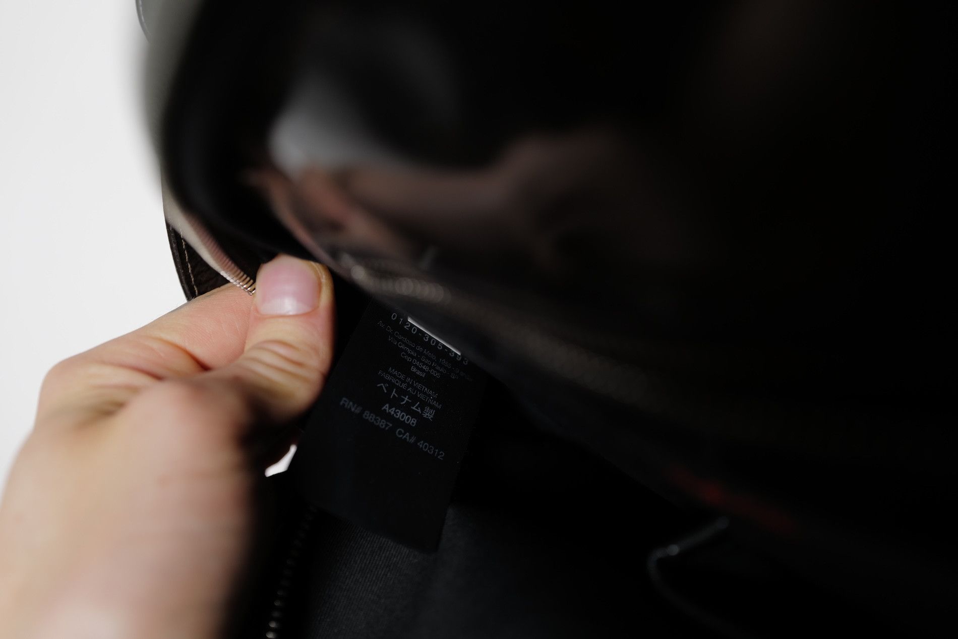 Y-3 Y-3 ROUND LEATHER BAG RARE Size ONE SIZE - 15 Thumbnail