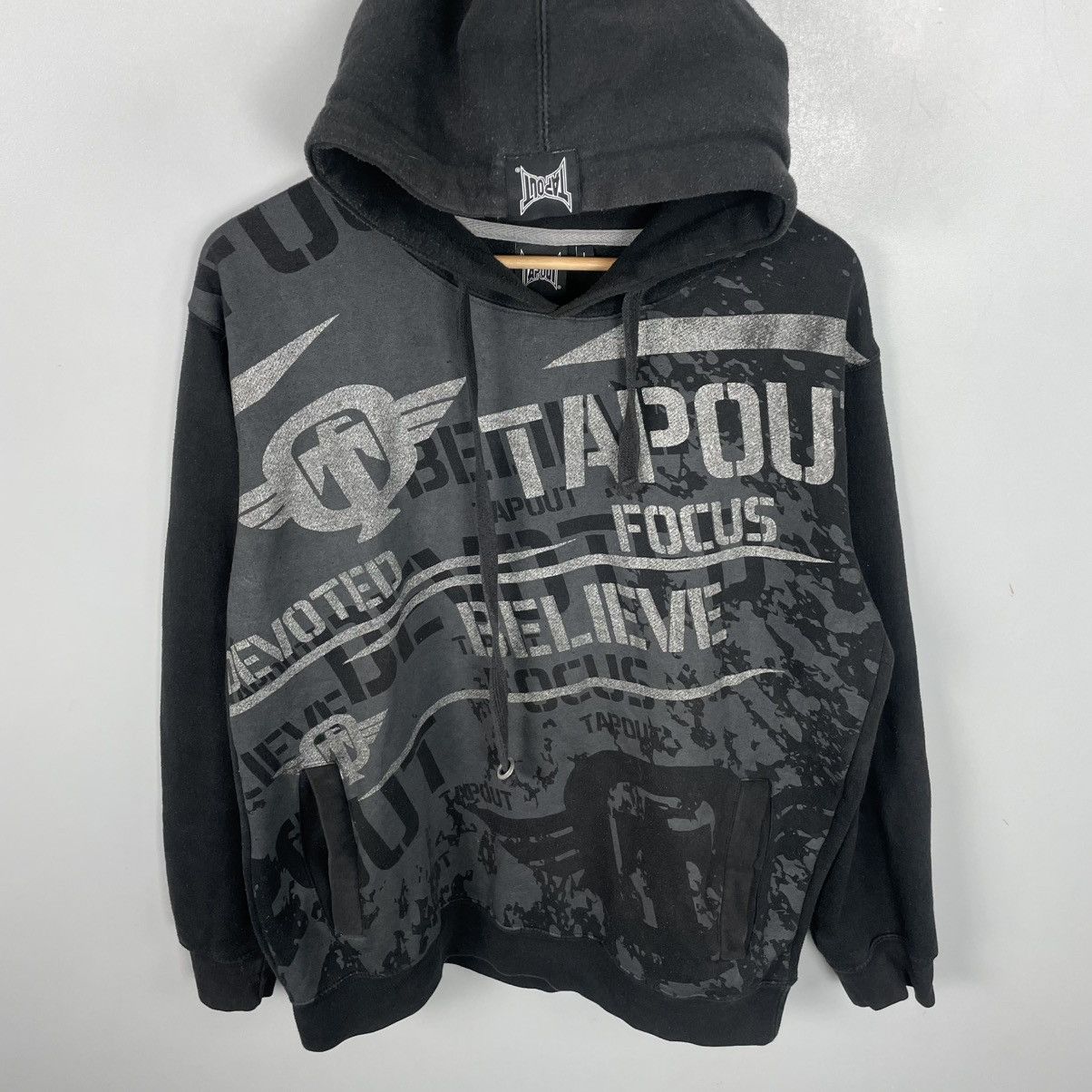 Tapout Vintage Tapout Monogram hoodie big logo print boxing sz L Size US L / EU 52-54 / 3 - 2 Thumbnail