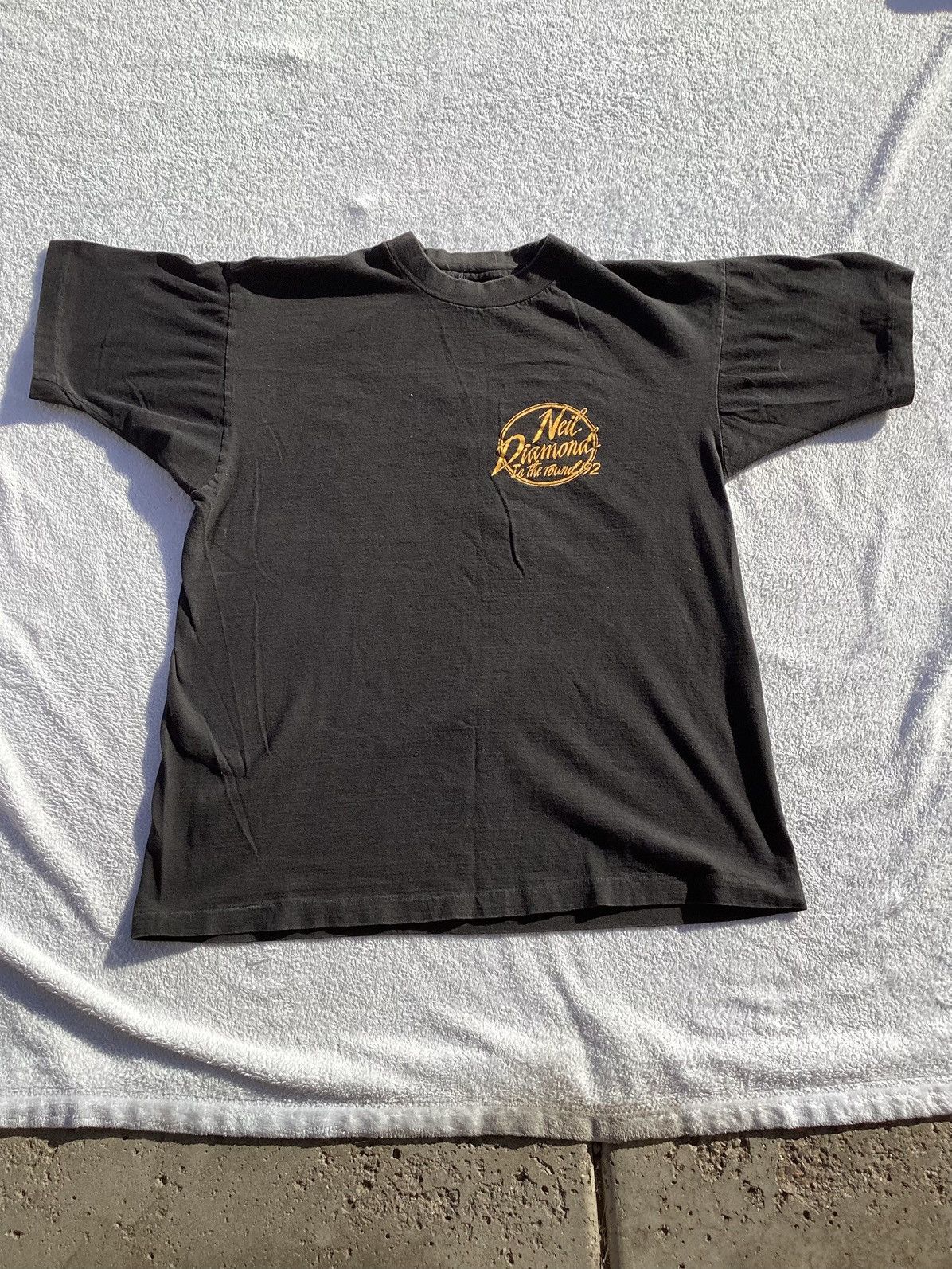 Other Vintage 1992 Neil Diamond in the round single stitch Tee Size US L / EU 52-54 / 3 - 2 Thumbnail