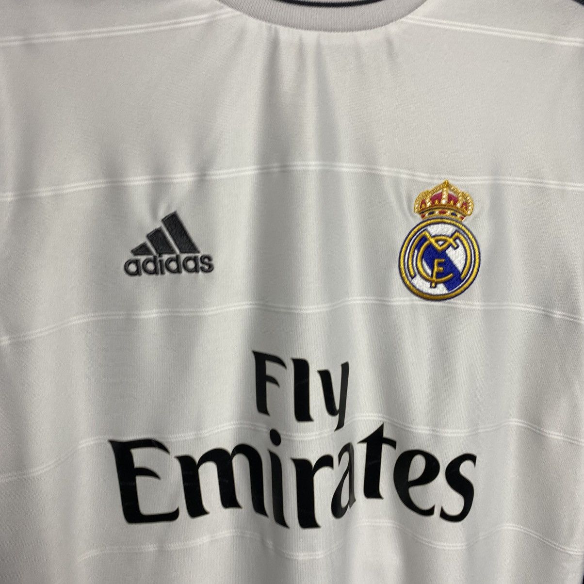 Adidas Vintage Adidas Real Madrid Home 2013 Soccer jersey size M Size US M / EU 48-50 / 2 - 3 Thumbnail