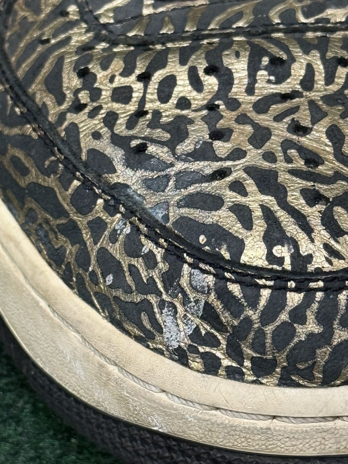 Nike 2014 Nike Air Force 1 Low Gold Elephant 488298-702 Size US 10.5 / EU 43-44 - 3 Thumbnail