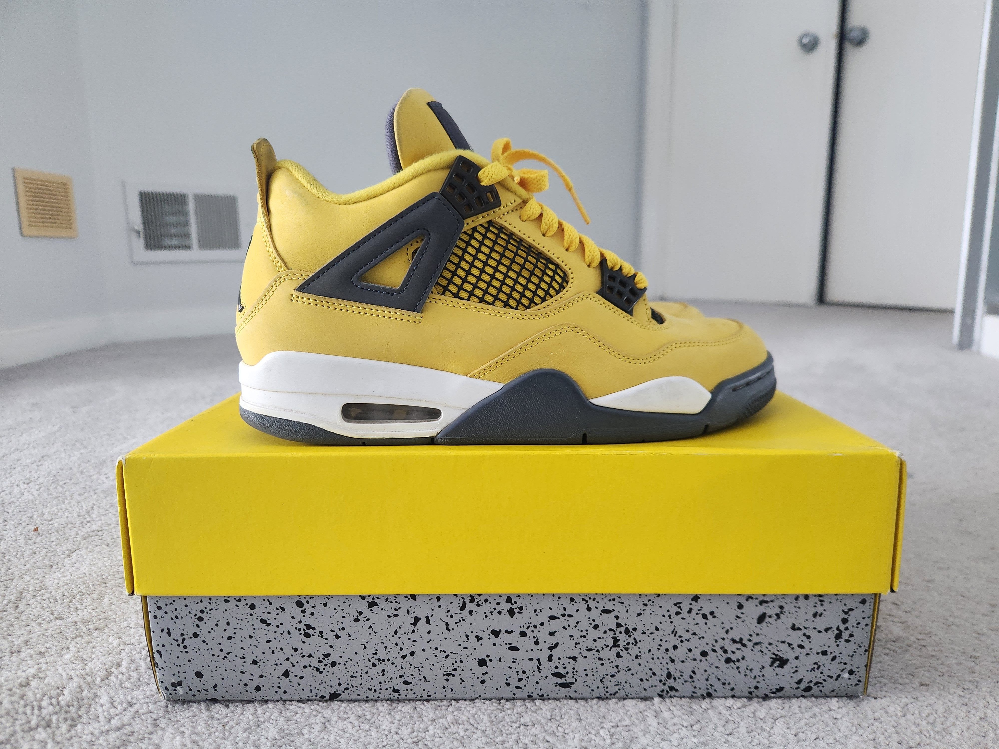 image of Air Jordan 4 Retro Lightning Shoes in Yellow, Men's (Size 9)