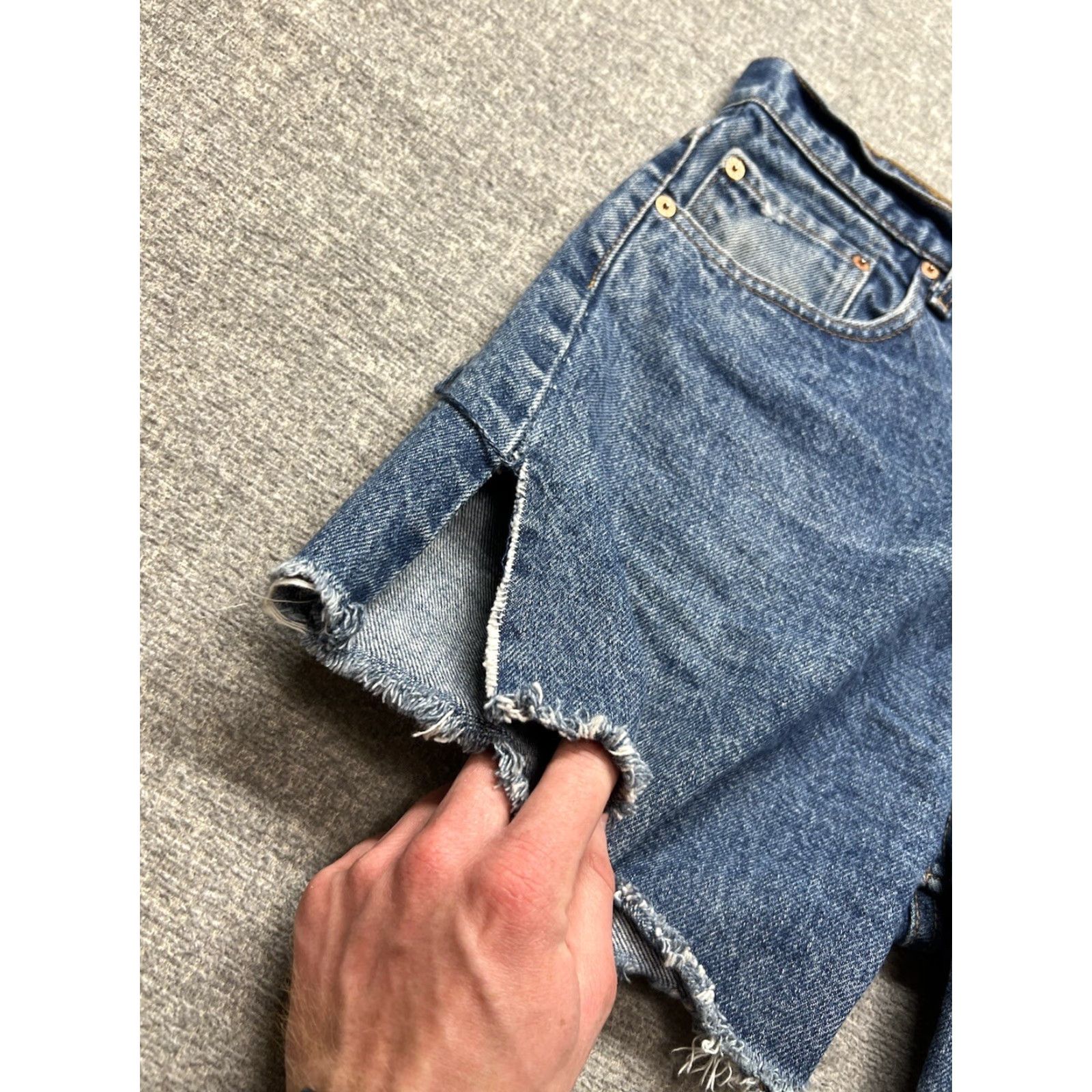 Levi's VINTAGE Levi’s 505 Denim Jean Shorts Cut Off Size 34” USA Blue Cotton Denim 80s Size US 34 / EU 50 - 6 Thumbnail