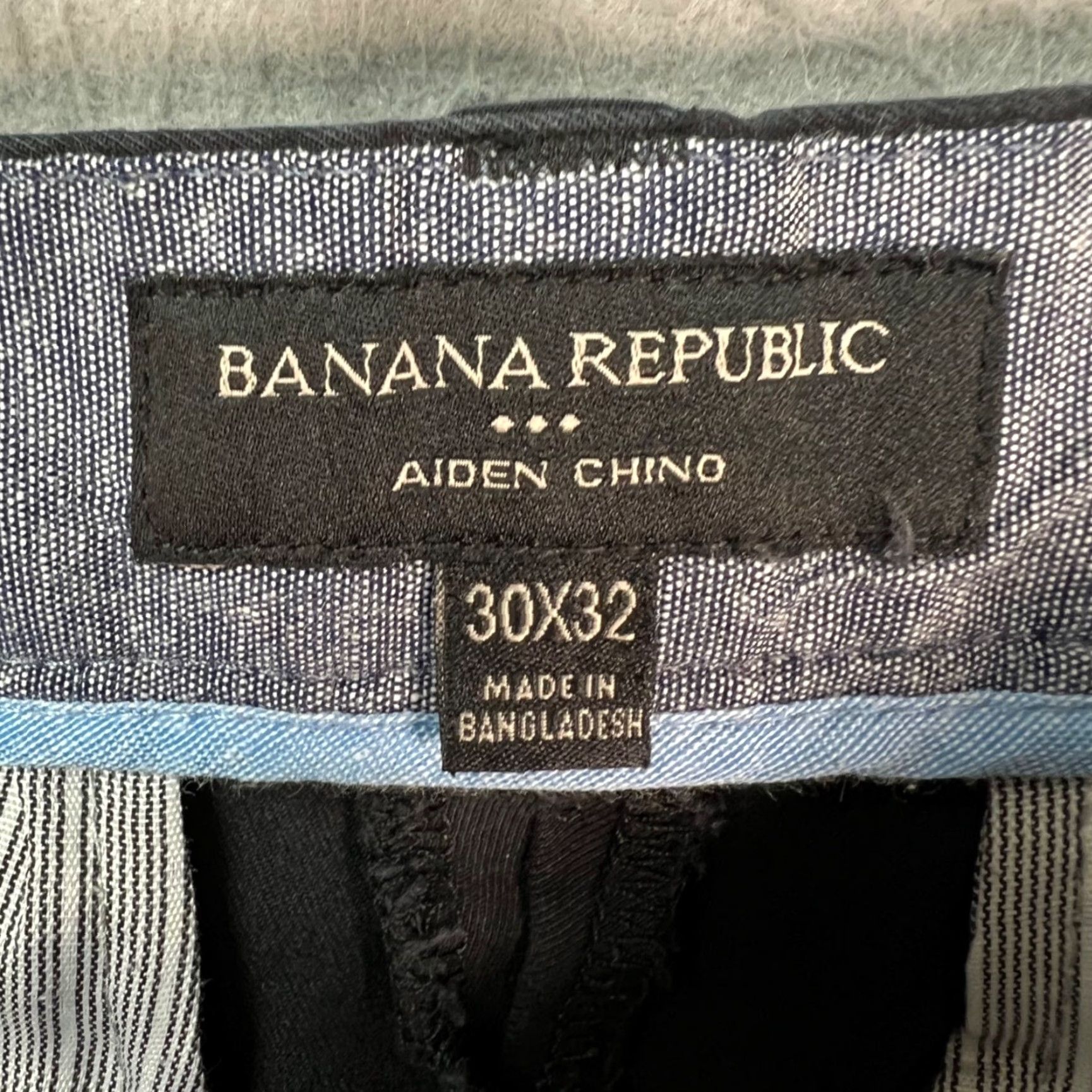 Banana Republic Banana Republic Mens Chino Pants Slim Fit 30 x 29 Gray (Charcoal) Classic Flat Front Casual Vintage No N/A Mens Size US 30 / EU 46 - 3 Thumbnail