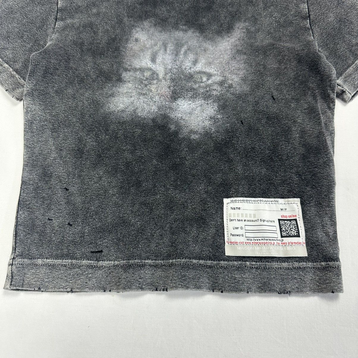 Maison MIHARA YASUHIRO Maison Mihara Yasuhiro Distressed Faded Fitted Baby Tee Size S / US 4 / IT 40 - 4 Thumbnail