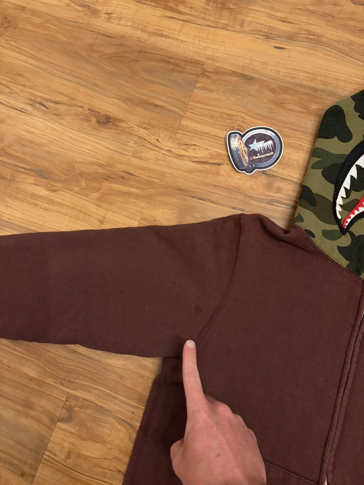 Bape Bape Burgundy / Green Camo Shark Full Zip Hoodie Size US S / EU 44-46 / 1 - 11 Thumbnail