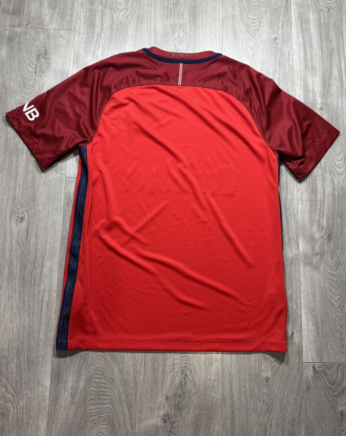 Nike Paris Saint-Germain PSG Jersey Away shirt 2016 - 2017 Size US L / EU 52-54 / 3 - 10 Thumbnail