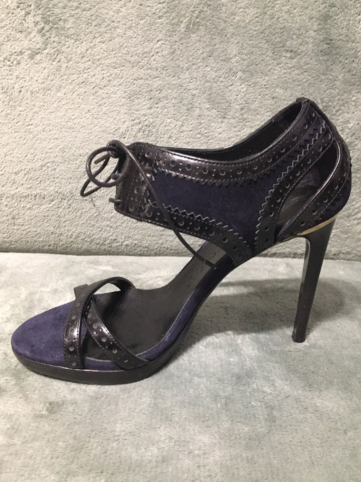 Burberry Burberry Suede Heels Stiletto Leather Trim Navy Blue EU 37 Size US 7 / IT 37 - 8 Thumbnail