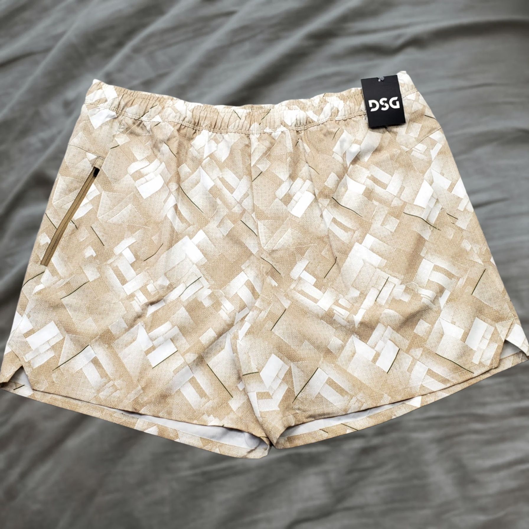 Vintage DSG Mens XL 6” Agility Shorts Windproof Grid Iron Warm Stone Moisture Wicking Athletic Geometric Inseam 6.5" Pockets MNWT Size US 36 / EU 52 - 1 Thumbnail