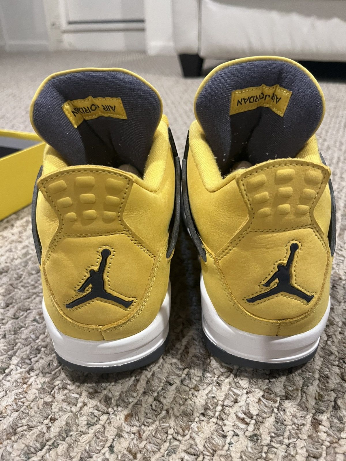 Jordan Brand Jordan 4 taxi/lightning VNDS Size US 8.5 / EU 41-42 - 7 Thumbnail