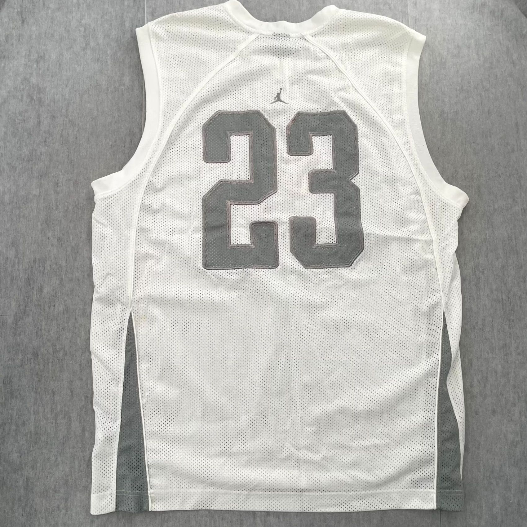 Nike VINTAGE Nike Air Jordan Jersey Adult 3XL White Sleeveless Basketball Mens XXXL Nike Jordan Jersey Size US XXL / EU 58 / 5 - 2 Thumbnail