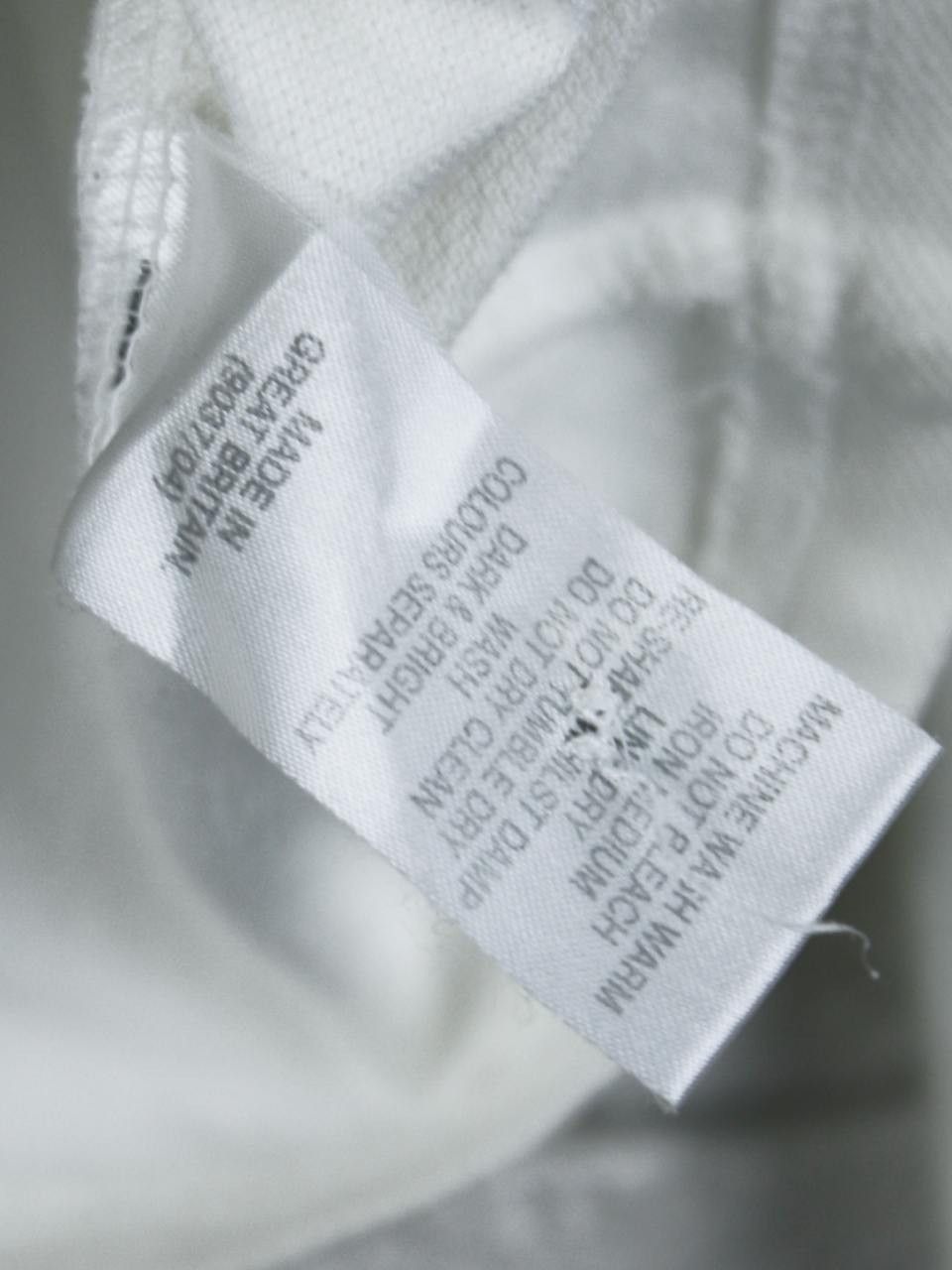 Burberry Burberry London White Polo Shirt Long Sleeve Vintage Size US M / EU 48-50 / 2 - 5 Thumbnail