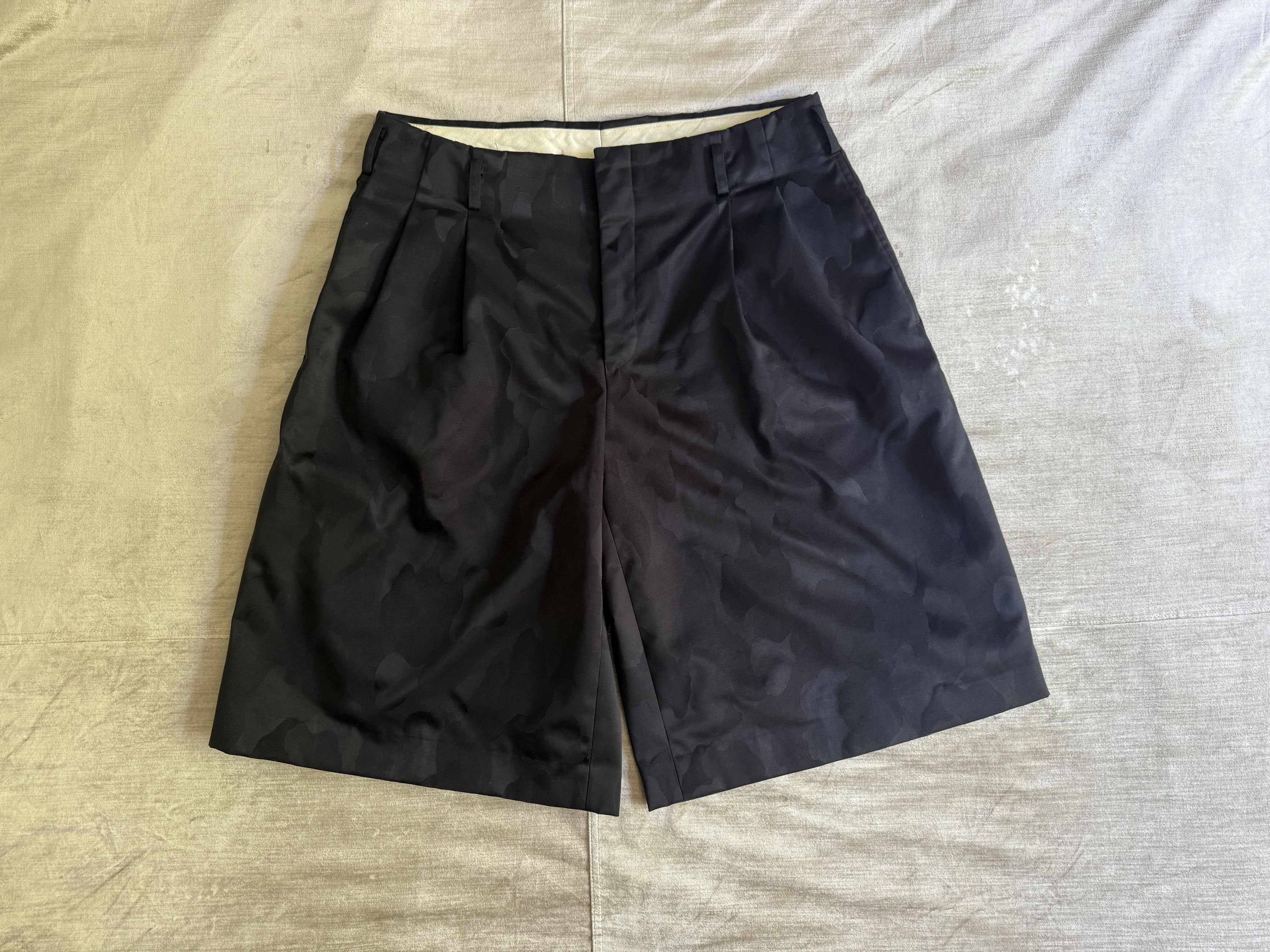Comme des Garcons Homme Plus Comme des Garçons Homme Plus Black Jacquard Camo Shorts Size US 34 / EU 50 - 2 Thumbnail