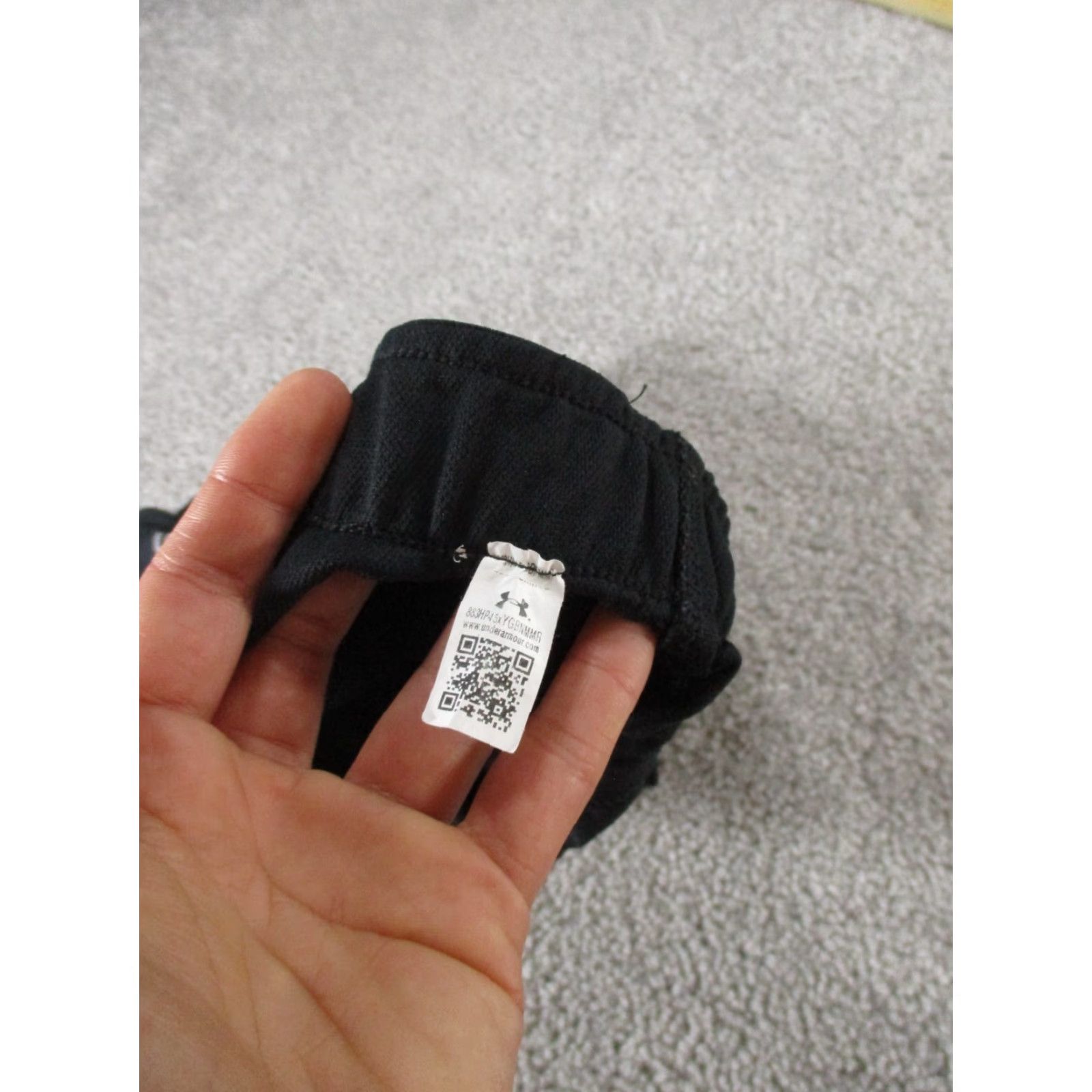 Under Armour Under Armour Shorts Womens Small Heatgear Black Lightweight Linerless Size 28" / US 6 / IT 42 - 7 Thumbnail