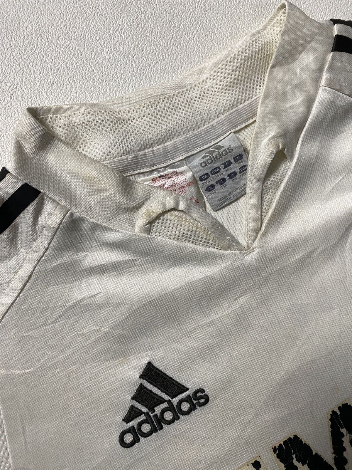 Adidas VINTAGE 2003 ADDIAS REAL MADRID RAUL HOME JERSEY Size US S / EU 44-46 / 1 - 5 Thumbnail