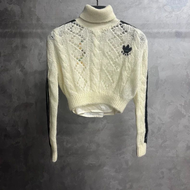 Gucci Gucci Adidas' latest ivory white horsehair knitted sweater Size US M / EU 48-50 / 2 - 1 Thumbnail