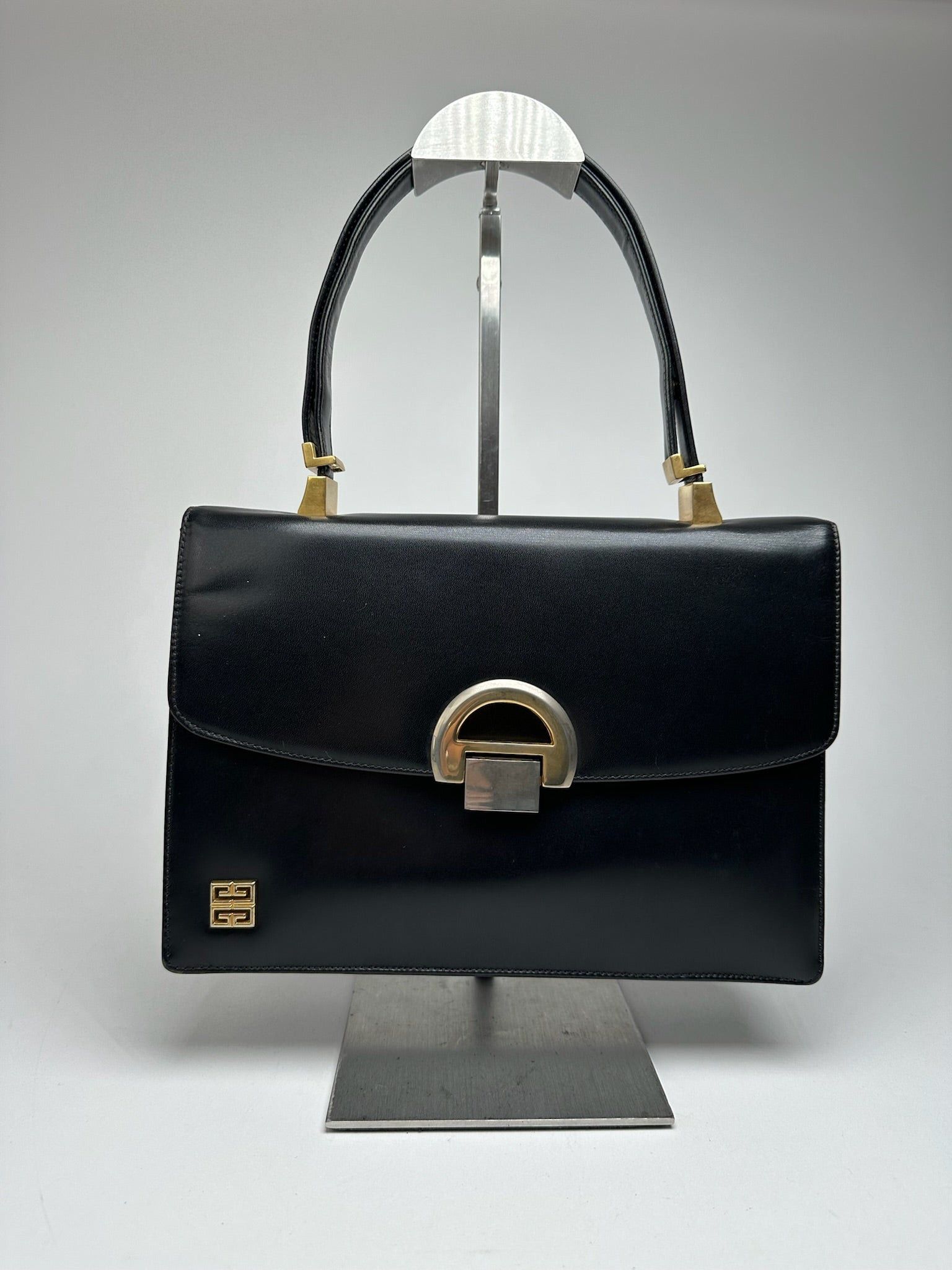 Givenchy Vintage 2Way Leather Bag black Size ONE SIZE - 1 Thumbnail