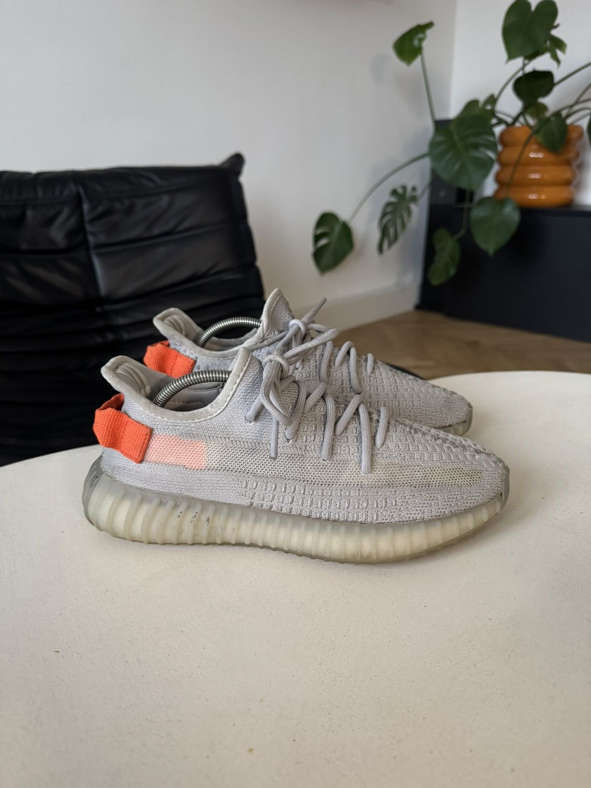 Yeezy Boost 350 V2 Tail Light Kanye West Sneakers Rare Low