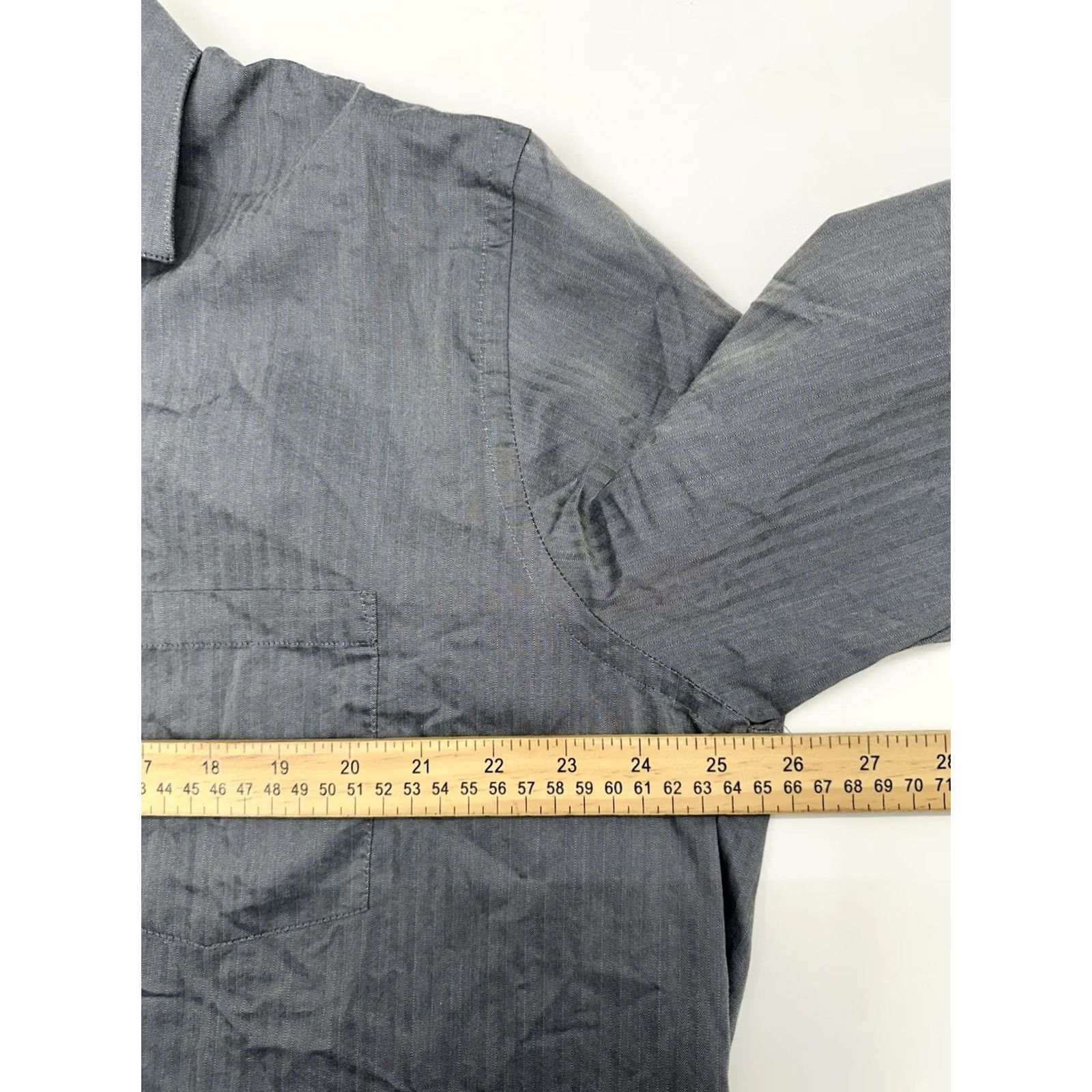 Van Heusen Van Heusen Mens Shirt Size 17.5 Grey Button-Up Long Sleeve Regular Fit ShirtMens Regular 17.5 Grey Button-Up Long Sleeve Size US XXL / EU 58 / 5 - 7 Thumbnail