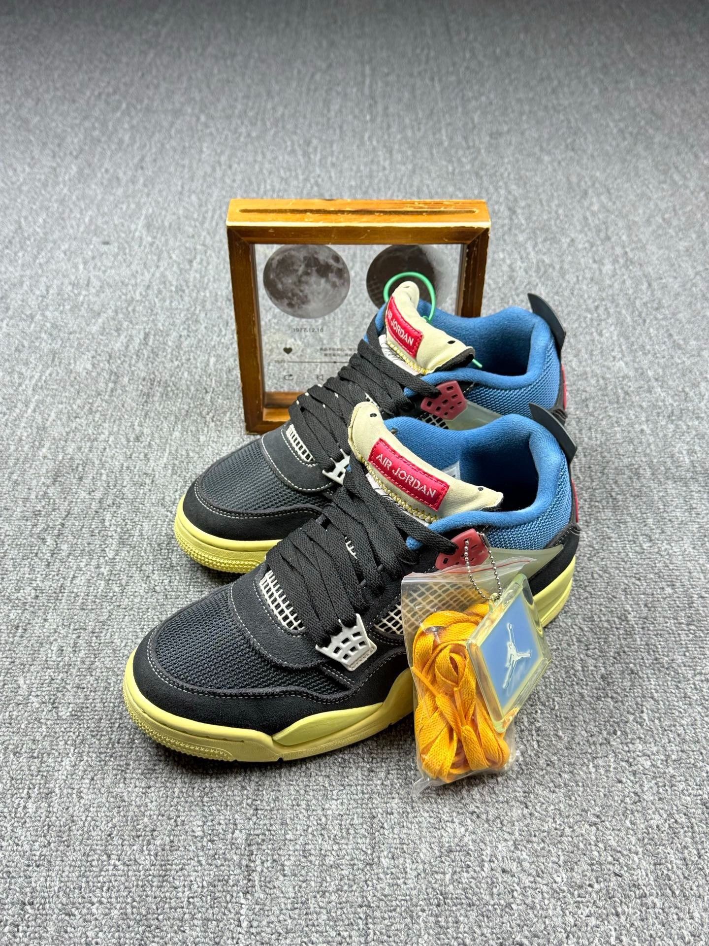 Nike Nike AJ4 Blue Lowtop Sneakers 9 Men Size US 9 / EU 42 - 1 Thumbnail