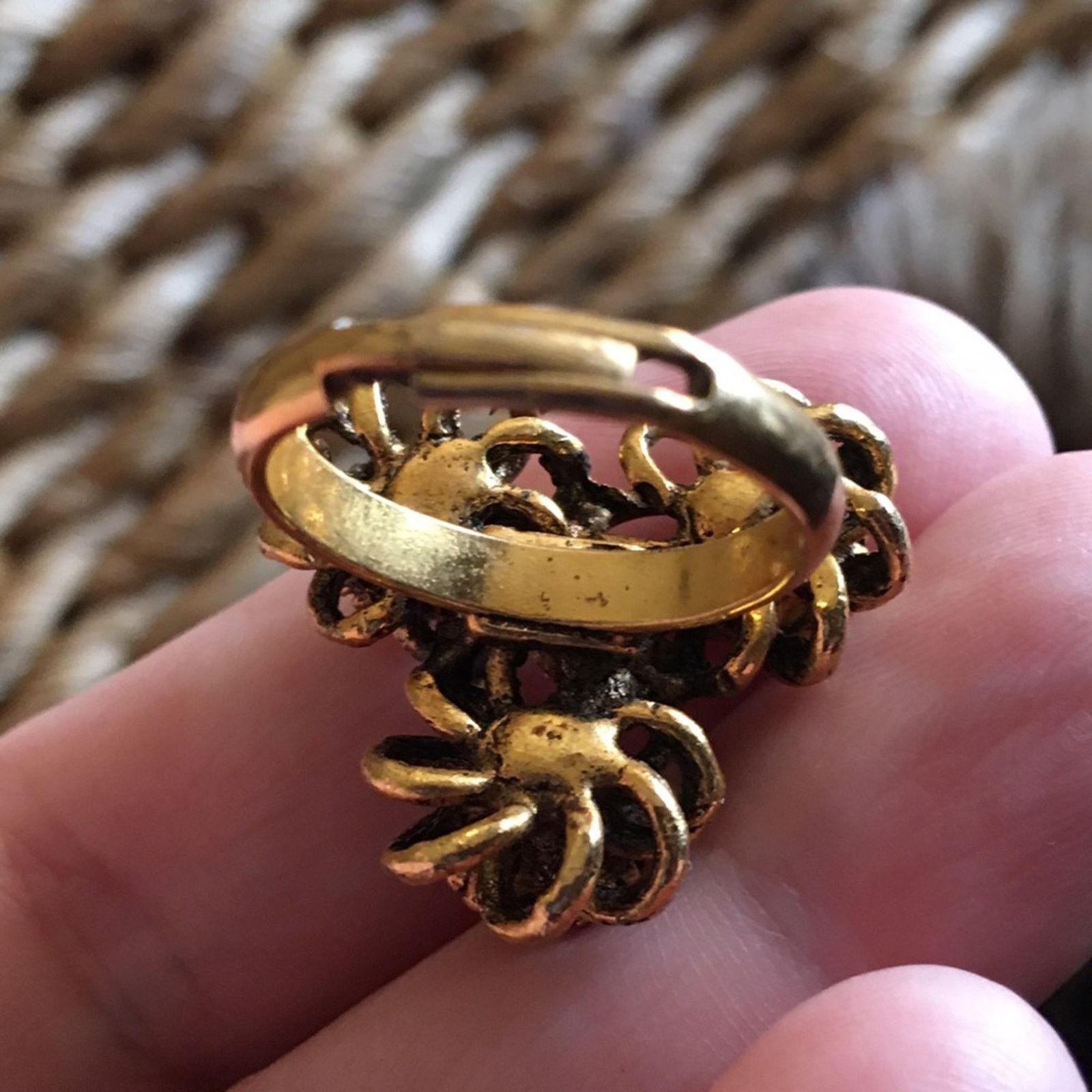 Vintage Vintage 60s gold tone faceted glass ring Size ONE SIZE - 7 Thumbnail