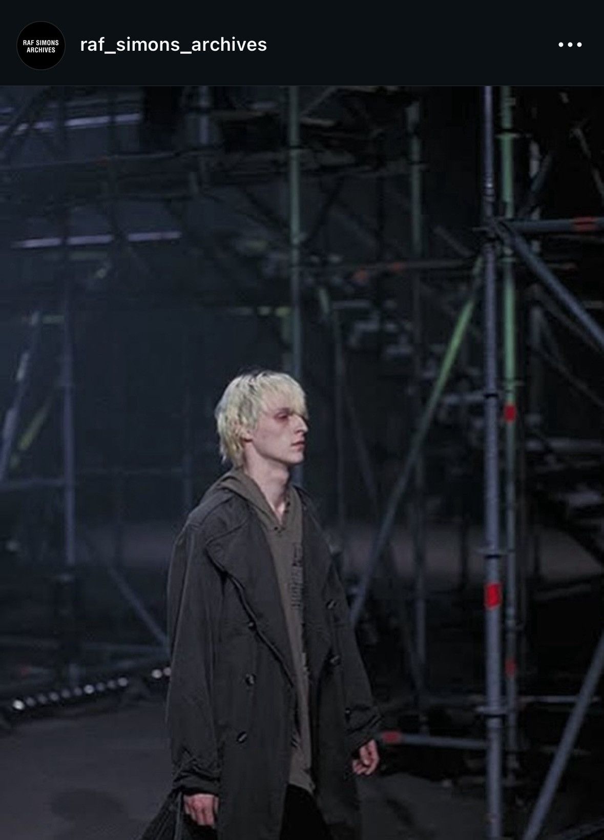 Raf Simons RAF SIMINS aw 01 “Riot Riot Riot” Archive trench coat Size US M / EU 48-50 / 2 - 2 Thumbnail