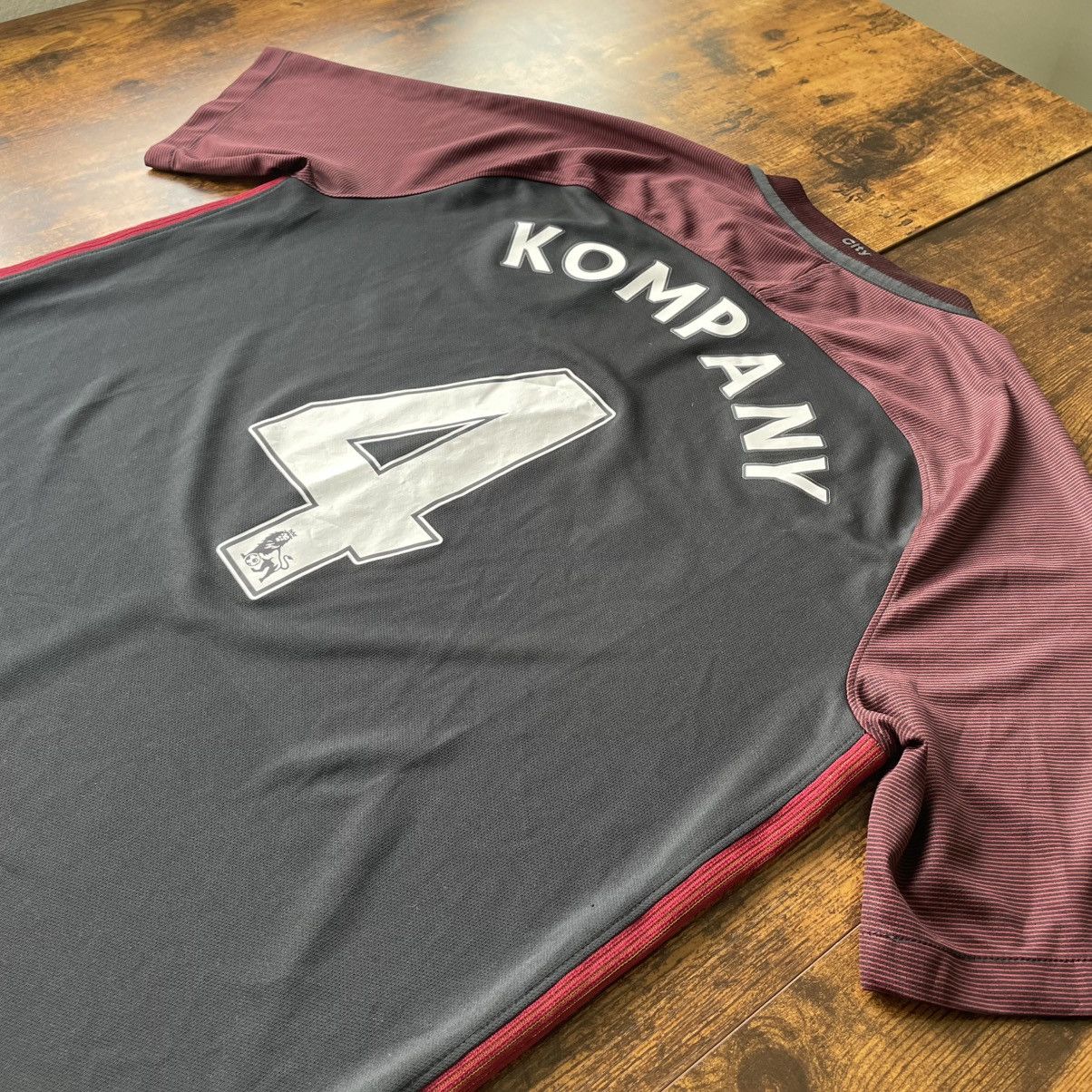 Nike Manchester City 16/17 away nike soccer jersey - Kompany 4 Size US L / EU 52-54 / 3 - 3 Thumbnail