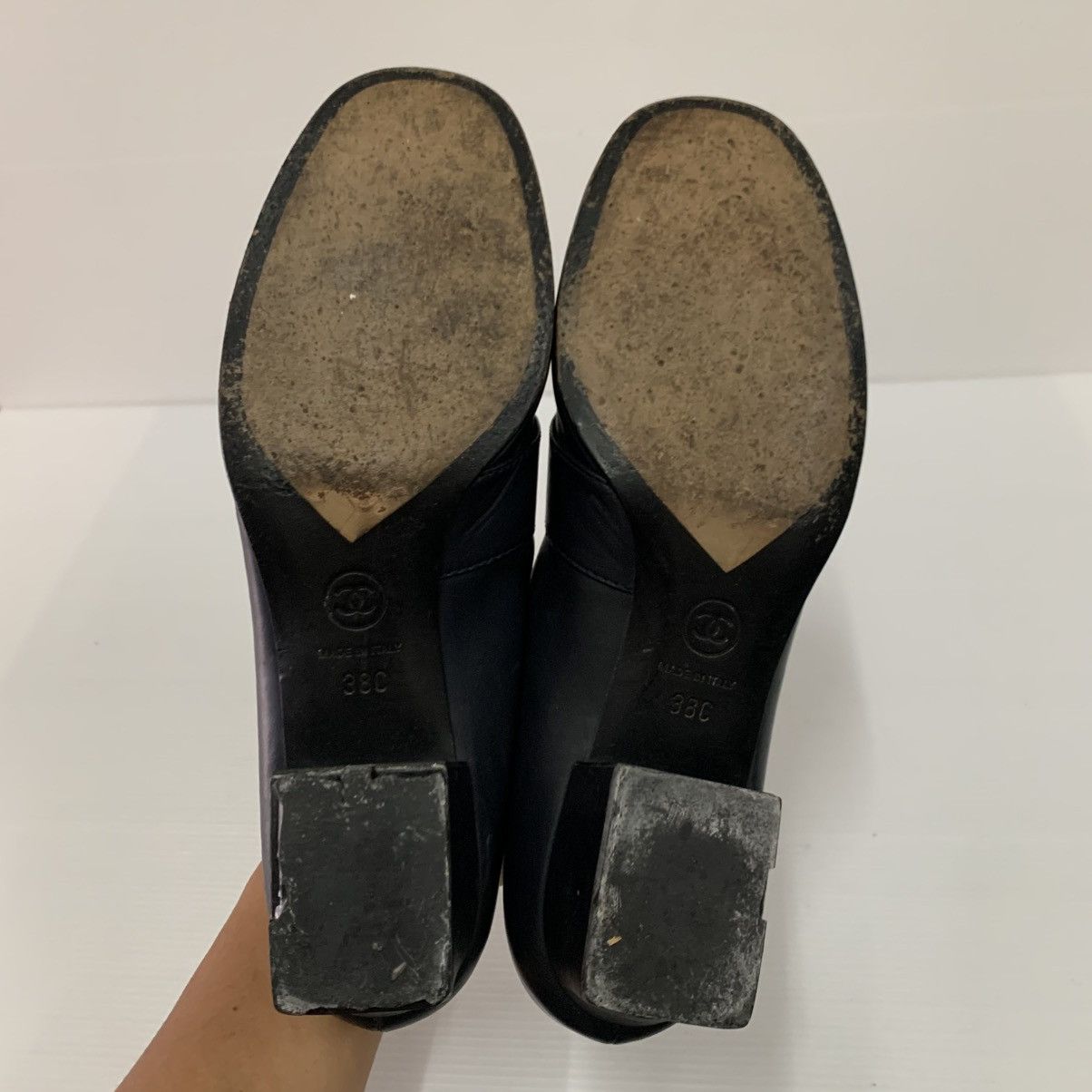 Chanel Chanel CC Logos Black Leather Shoes Pre-owned Size US 8 / IT 38 - 12 Thumbnail