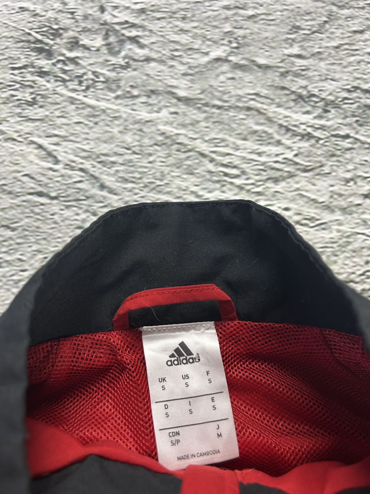 Adidas Adidas track jacket vintage red Y2K nylon zip Size US S / EU 44-46 / 1 - 5 Thumbnail
