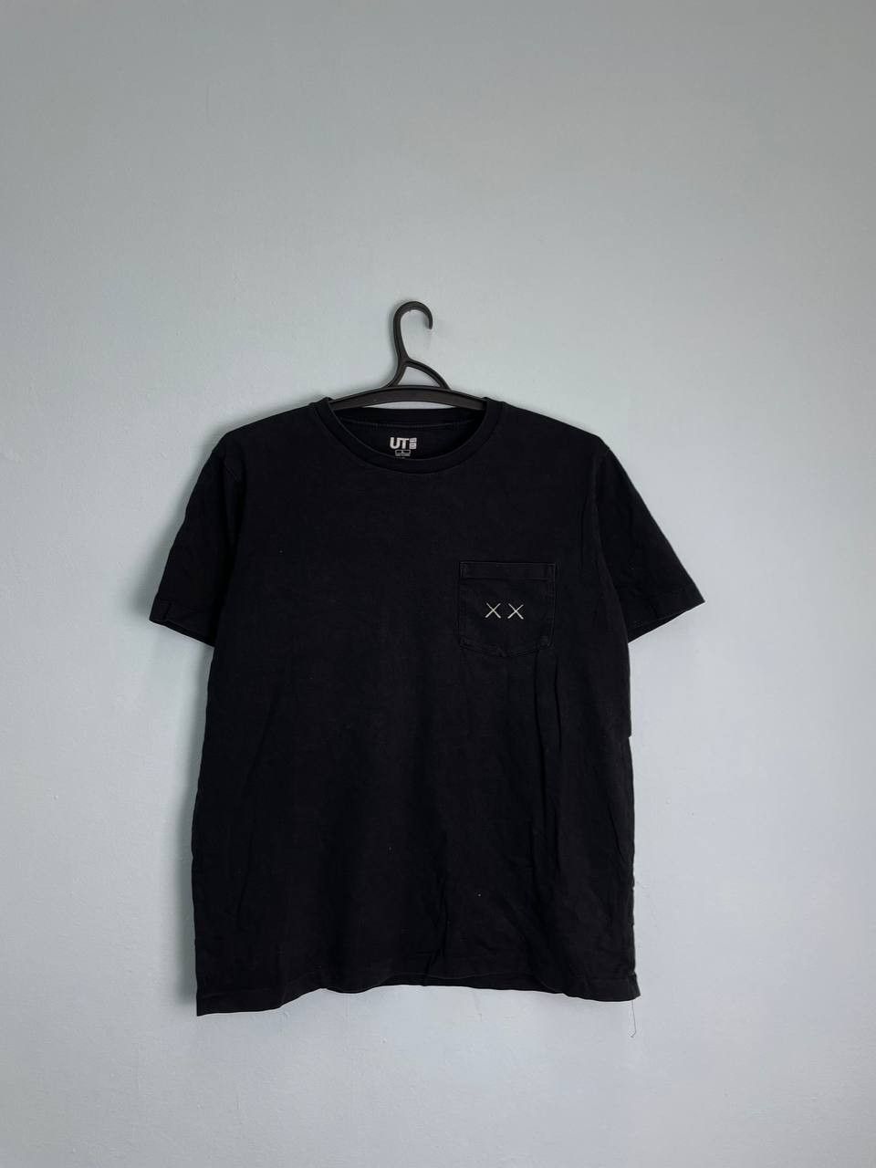 Kaws × Vintage Kaws The Sesame Street Tee T-shirt Box Logo Printed Size US L / EU 52-54 / 3 - 3 Thumbnail