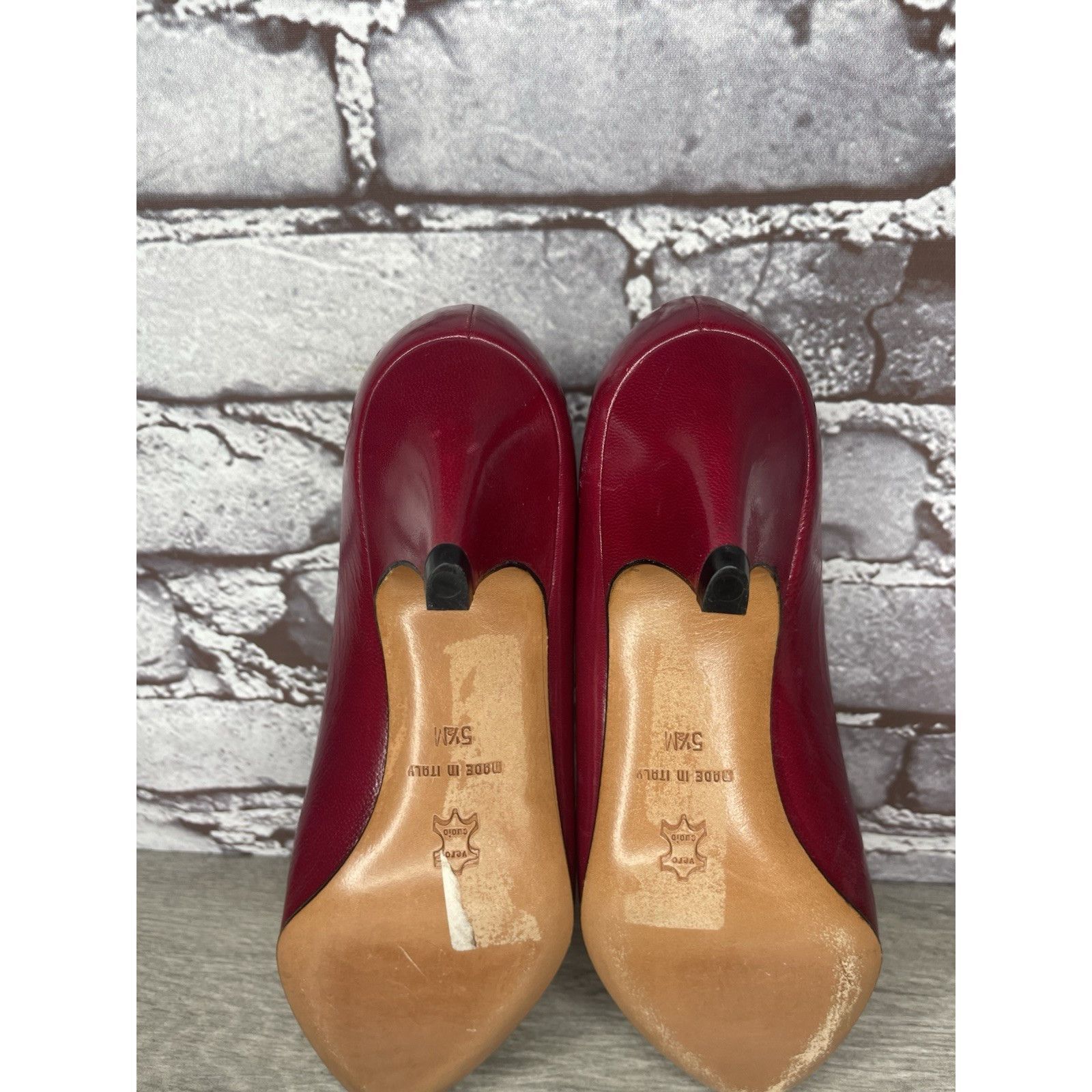 Carolina Herrera Garolini Cherry Red Leather Pointed Toe Italy Dress Heels Wo Size US 5.5 / IT 35.5 - 7 Thumbnail