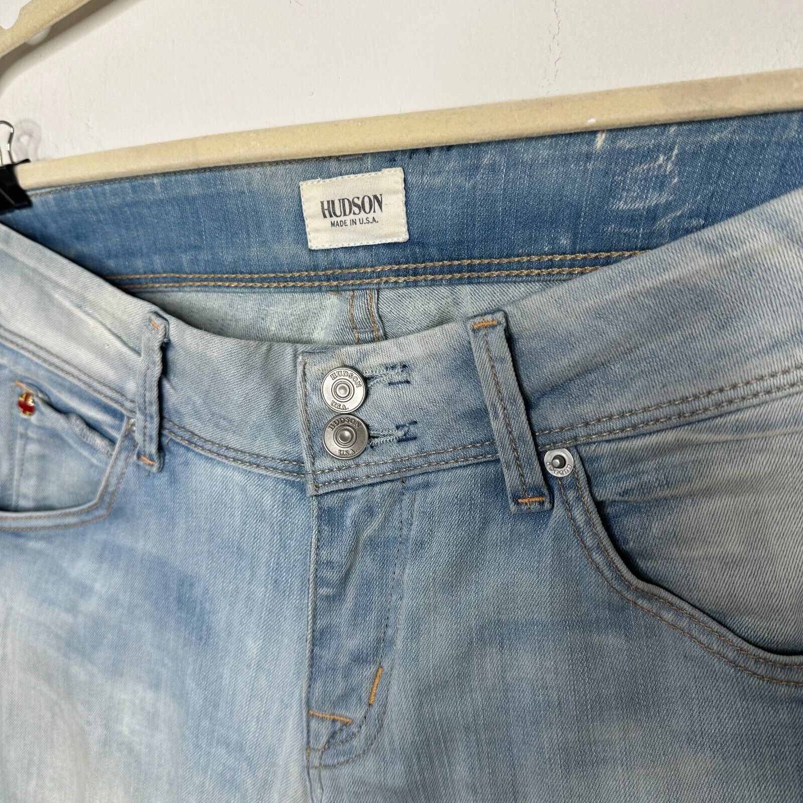 Hudson Hudson Double Button Blue Wash Jeans Low-Rise Boot Cut 26 Size 26" / US 2 / IT 38 - 7 Thumbnail