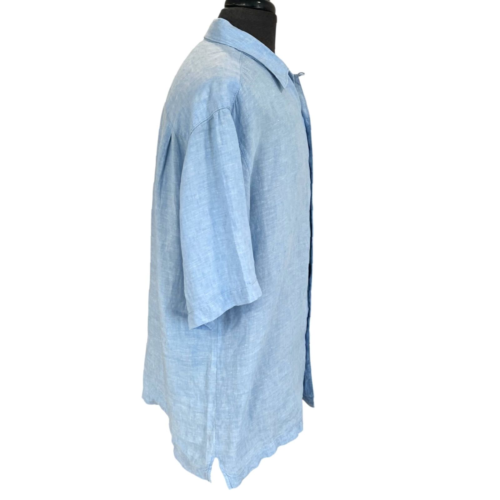 Tommy Bahama Tommy Bahama Large Blue Linen Camp Shirt Hawaiian Wood Button Logo Relaxed EUC Shirt Mens L Blue Linen Camp Shirt Logo Relaxed EUC Size US L / EU 52-54 / 3 - 5 Thumbnail