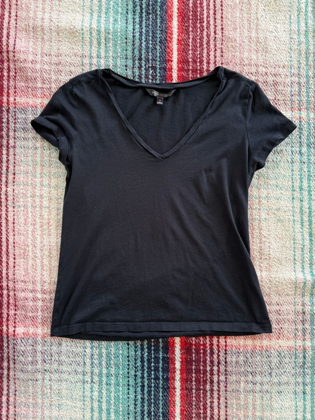 Banana Republic Women's Banana Republic Short Sleeve V-Neck T-Shirt Bundle X Size XS / US 0-2 / IT 36-38 - 6 Thumbnail