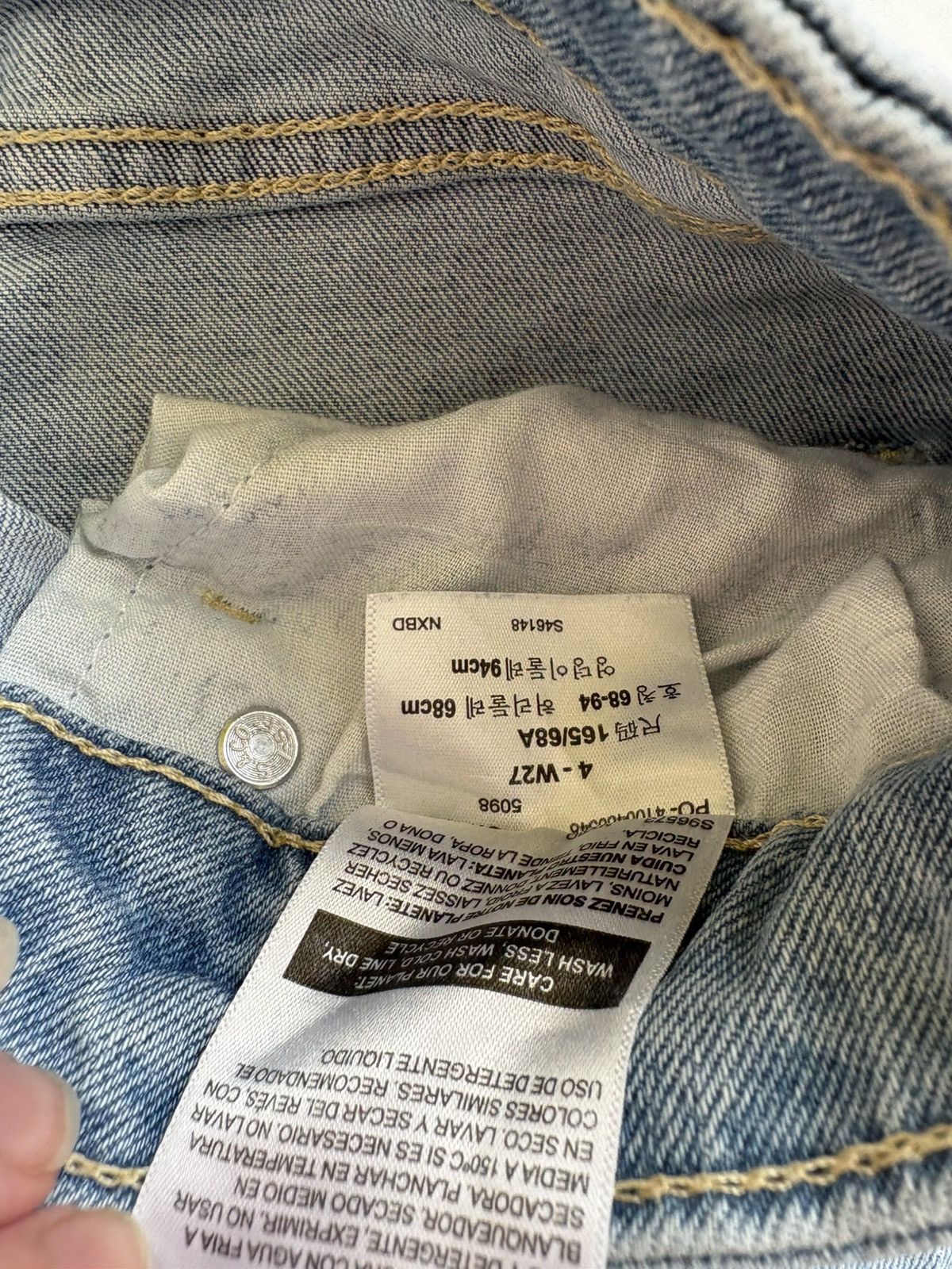 Levi's Levi upcycled embroidered mid rise denim shorts W27 Size 27" / US 4 / IT 40 - 4 Thumbnail