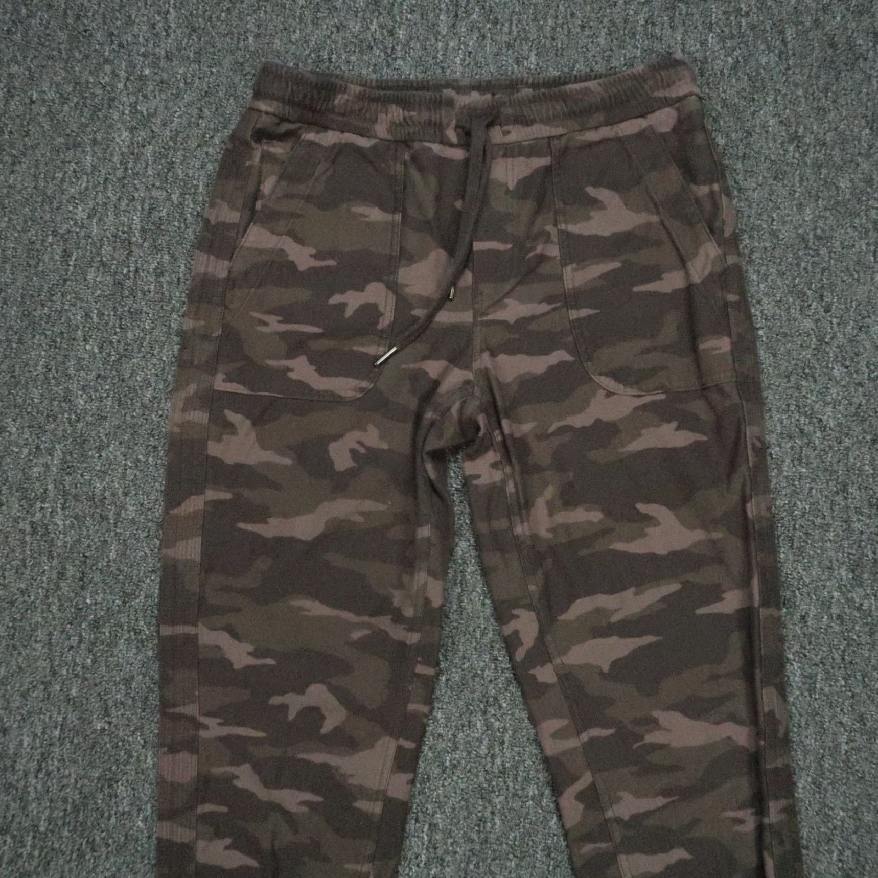 Athleta ATHLETA Jogger Pants Womens Size 4 Green Camo Stretch Tapered Activewear Size 27" / US 4 / IT 40 - 2 Thumbnail