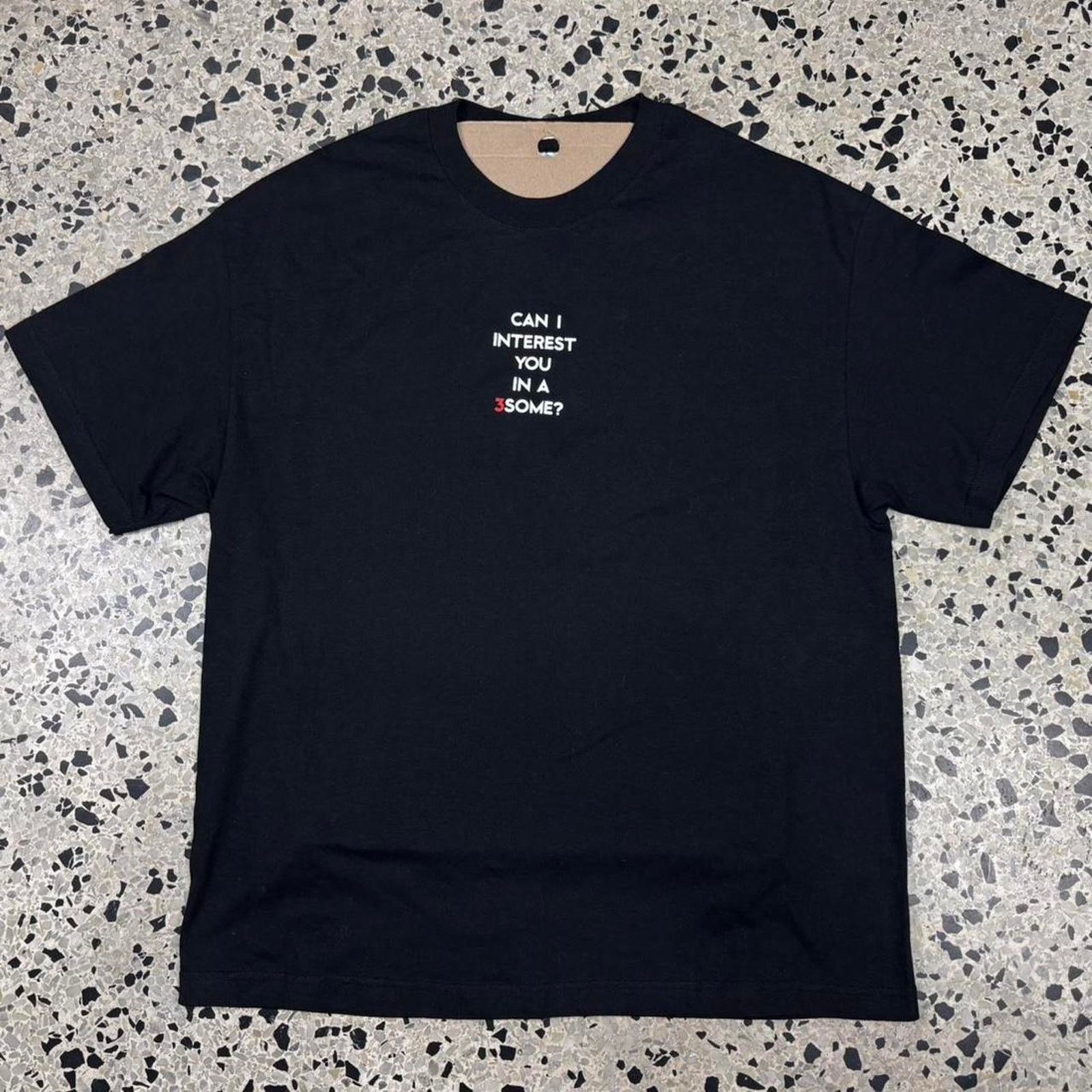 Vintage VINTAGE Y2K CAN I INTEREST YOU IN A 3SOME? PROMO NOVELTY TEE Size US XL / EU 56 / 4 - 2 Thumbnail