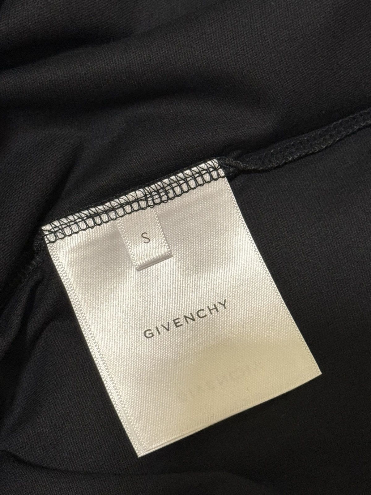 Givenchy Givenchy black t shirt Size US S / EU 44-46 / 1 - 5 Thumbnail