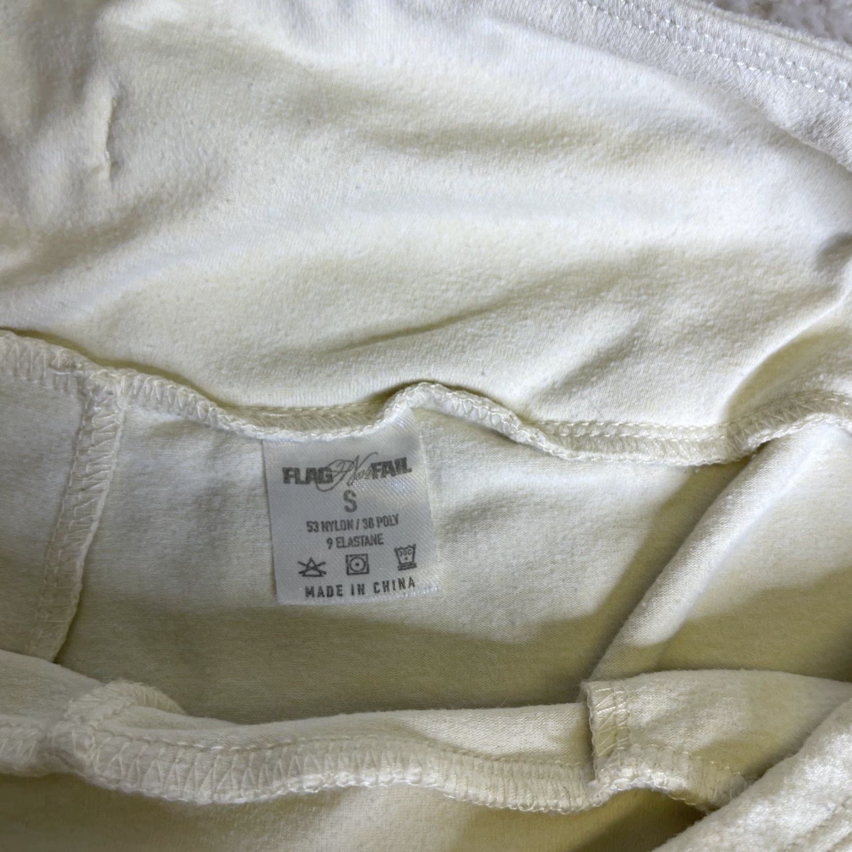 Vintage VINTAGE FLAG NOR FAIL Joggers Sweatpants Mens S Cream Tapered Stretch Gym Nylon Size US 29 - 3 Thumbnail
