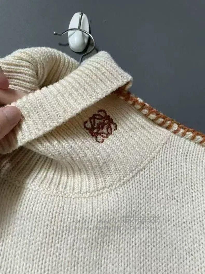 Loewe Loewe High Neck Embroidered Logo Sweater Size M / US 6-8 / IT 42-44 - 2 Thumbnail