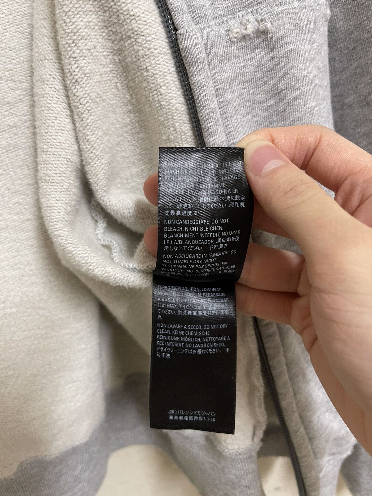 Balenciaga Balenciaga X Rupaul music limited edition 123/200 Size US M / EU 48-50 / 2 - 6 Thumbnail