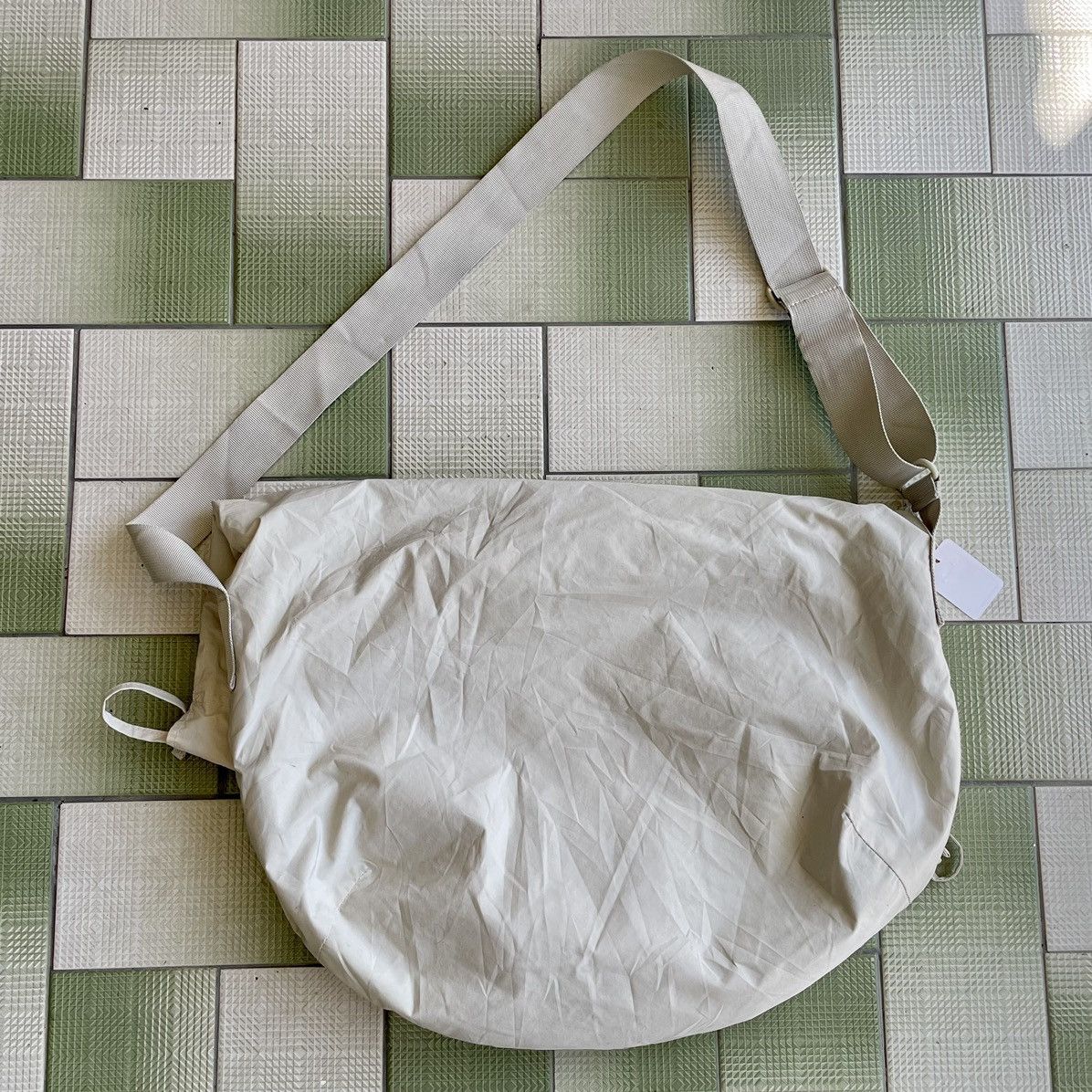 Japanese Brand × Uniqlo Versatile Uniqlo Drawstring Shoulder Bag Size ONE SIZE - 9 Thumbnail