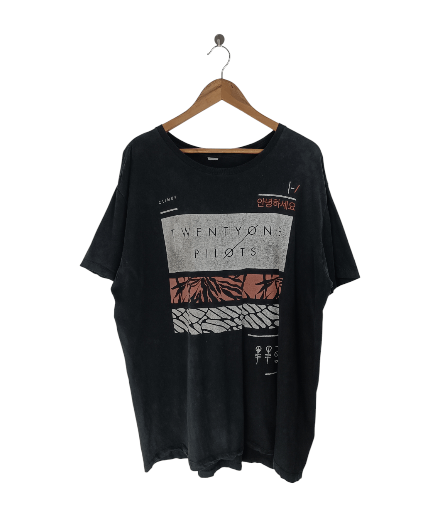 Band Tees THRASH FADED VINTAGE TWENTY ONE PILOT SOUTH KOREA TOUR TEE Size US XL / EU 56 / 4 - 1 Thumbnail