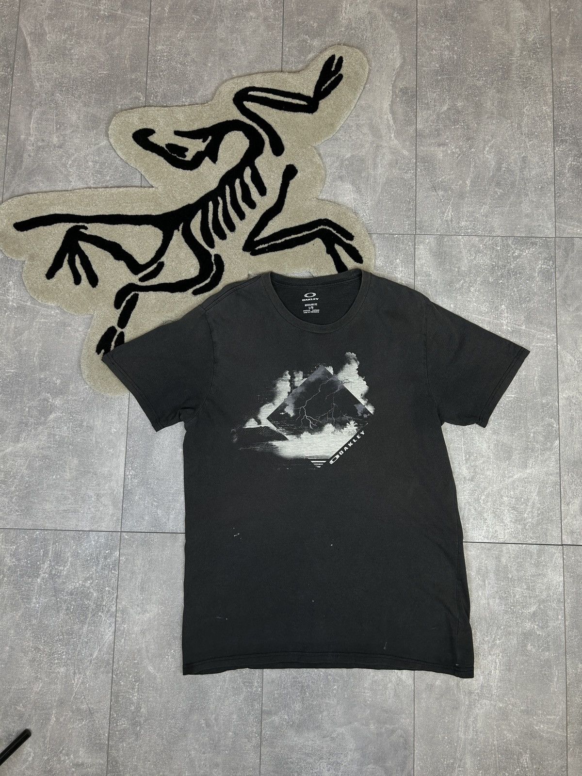 Japanese Brand × Oakley × Vintage Mens Vintage Oakley T-shirt streetwear y2k Japanese tee Size US L / EU 52-54 / 3 - 1 Thumbnail