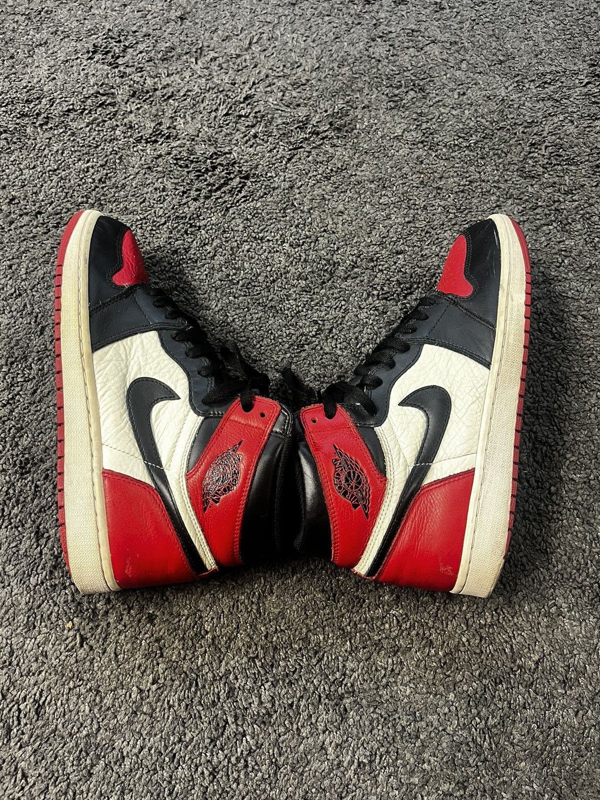 Jordan Brand Air Jordan 1 Retro High Bred Size US 10.5 / EU 43-44 - 3 Thumbnail