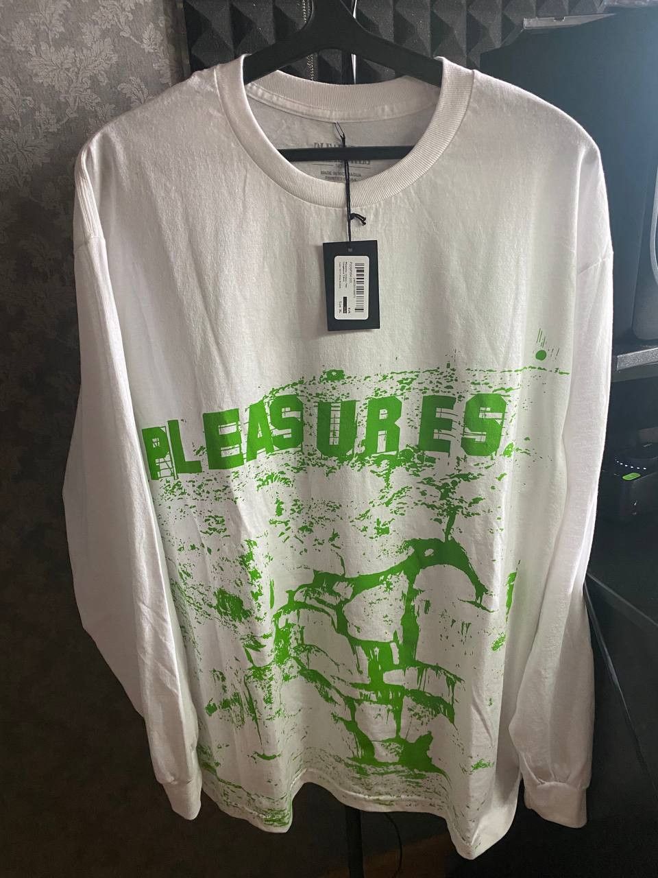 Pleasures Pleasures - THC Longsleeve T-Shirt Size US XL / EU 56 / 4 - 1 Thumbnail