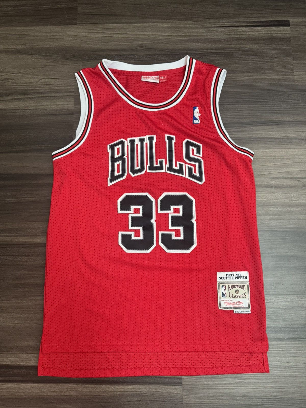 Chicago Bulls Scottie Pippen 1997-98 NBA Swingman Jersey