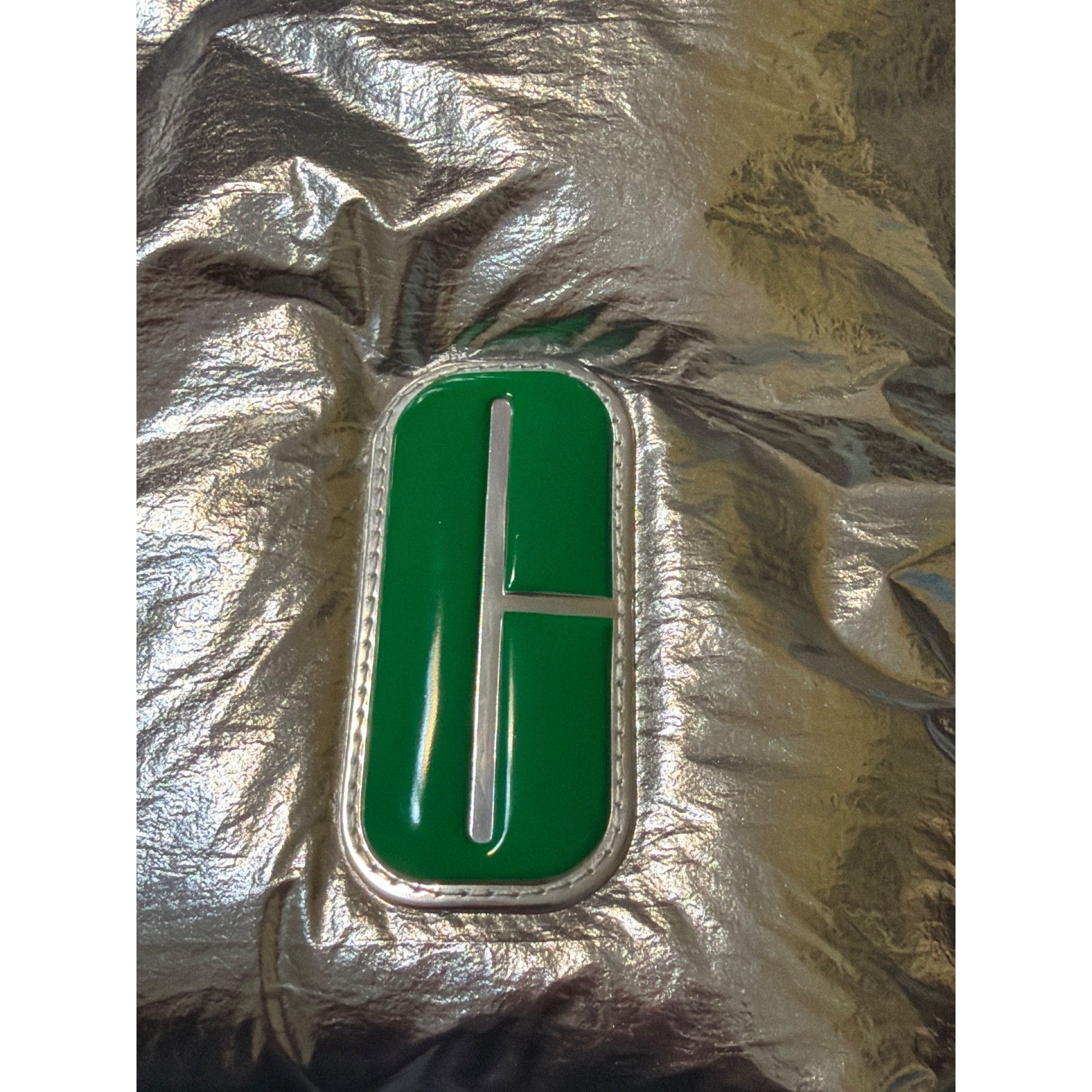 Other Clinique Silver Metallic Puffer Style Tote Green Interior Sn Size ONE SIZE - 2 Thumbnail