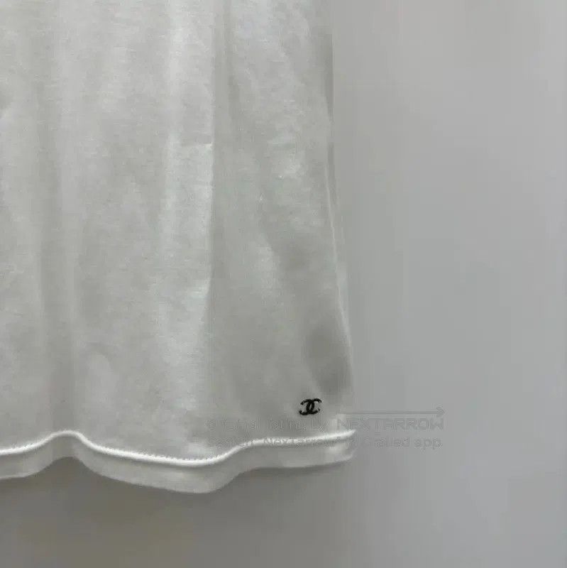 Chanel Chanel White Cotton T-Shirt with Distinctive Trim . Size S / US 4 / IT 40 - 3 Thumbnail